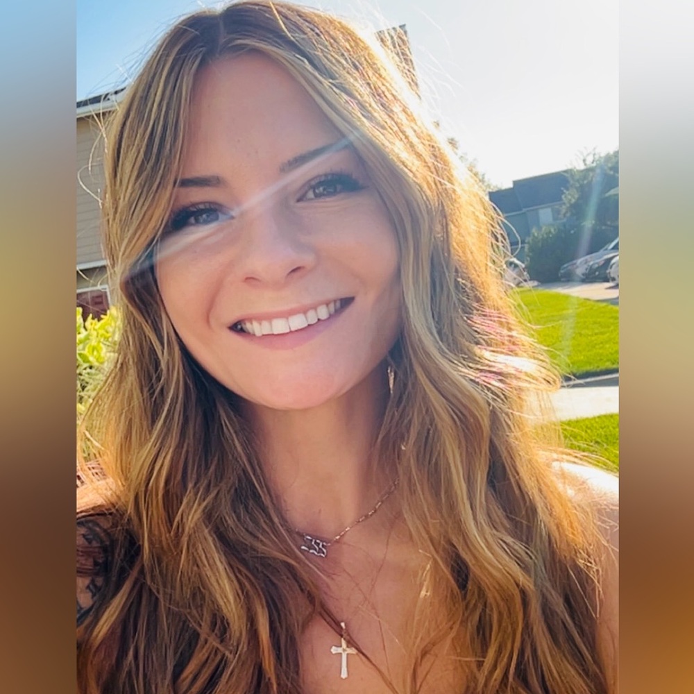 Meet your Posher, Kayla